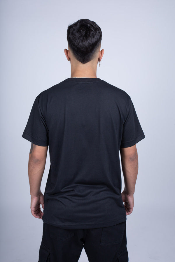 Camiseta Overcome "LogoBox Grafitti" Preta