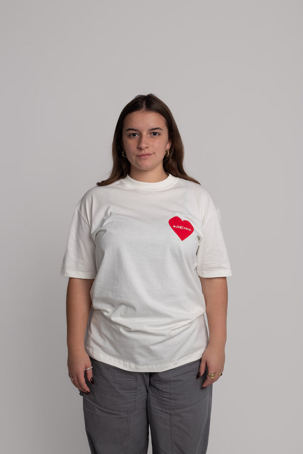 Camiseta Overcome Red Heart Off White
