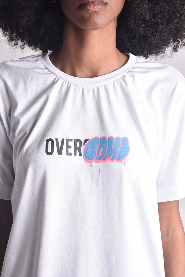 Camiseta Overcome "Logobox Grafitti" Branca