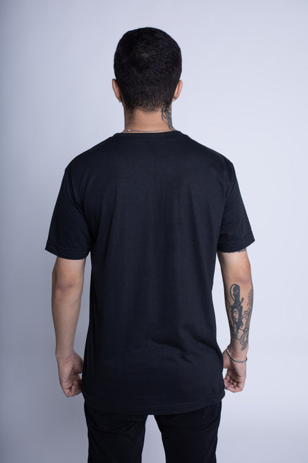 Camiseta Overcome Clothing Essentials Preta