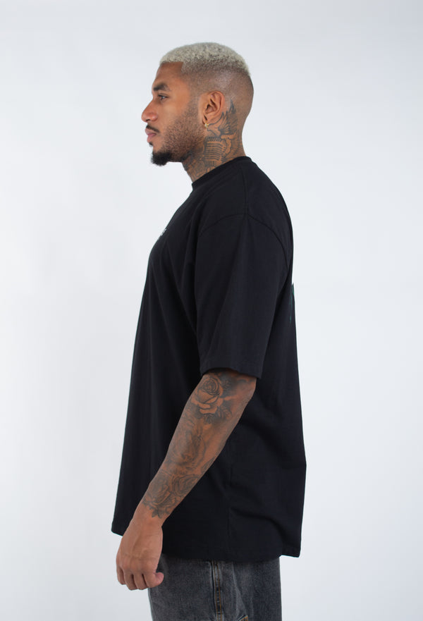 Camiseta Overcome Oversized Magnetic Preto