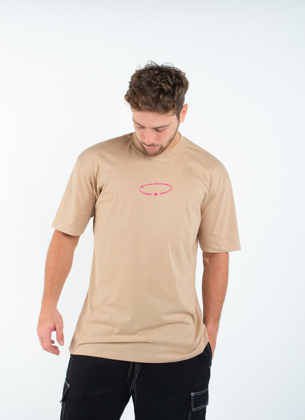 Camiseta Overcome Award Bege