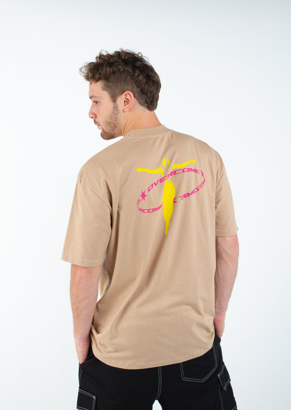 Camiseta Overcome Award Bege