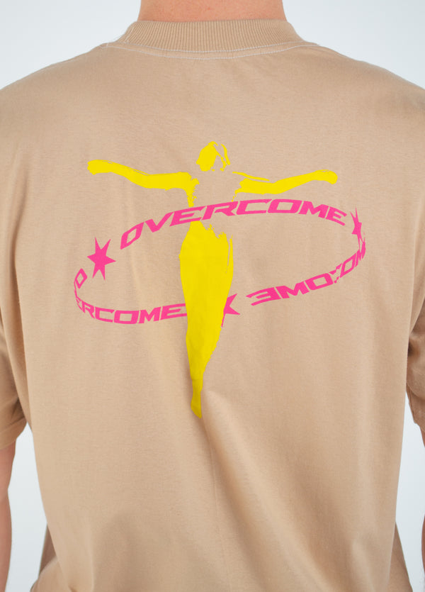 Camiseta Overcome Award Bege