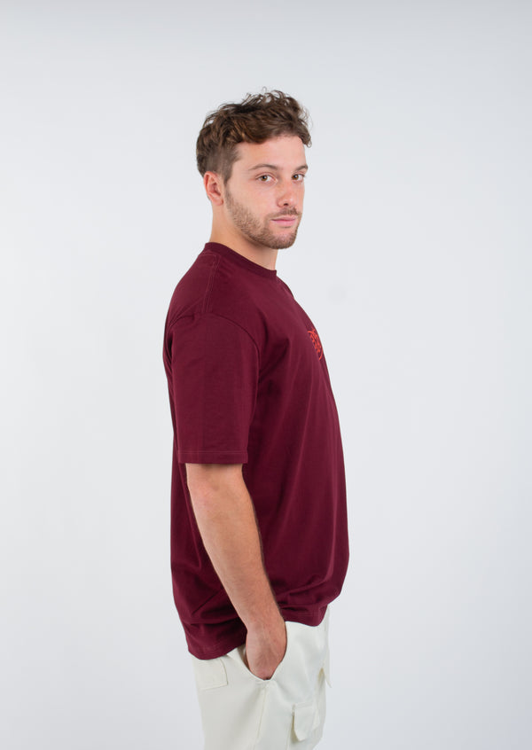 Camiseta Overcome Star Bound Bordô
