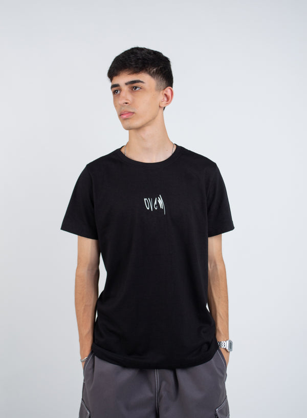 Camiseta Overcome Metamorphosis Preta