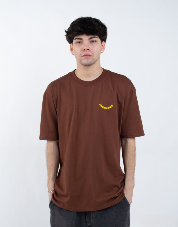 Camiseta Overcome Secret Smile Marrom