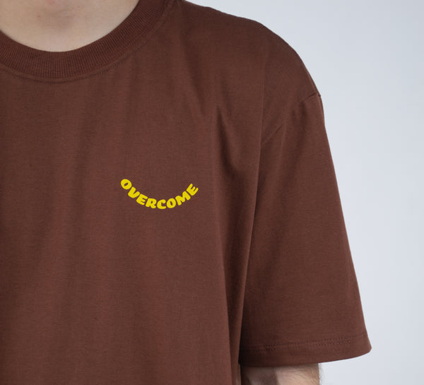 Camiseta Overcome Secret Smile Marrom