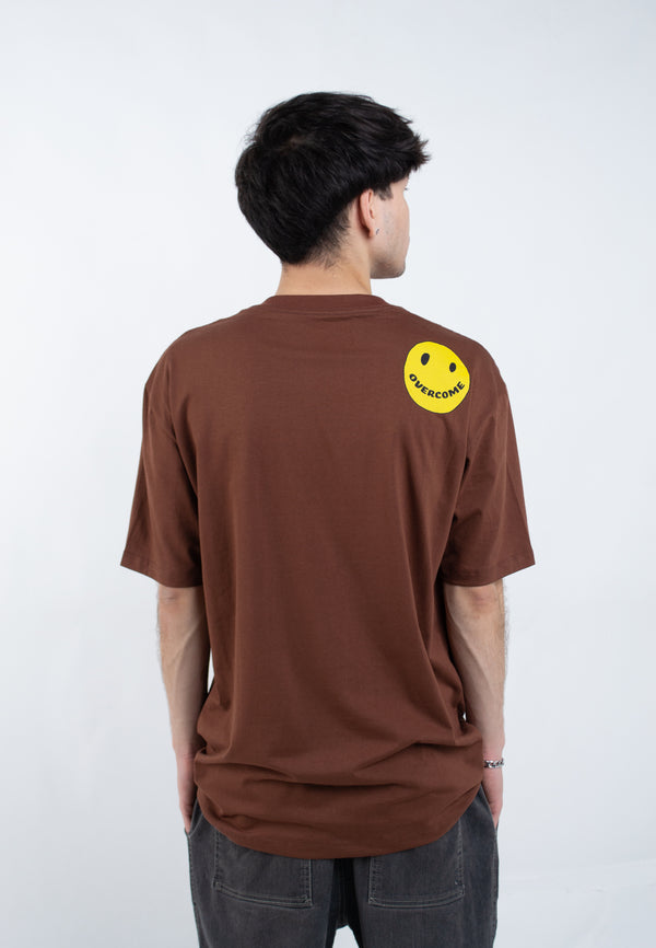 Camiseta Overcome Secret Smile Marrom