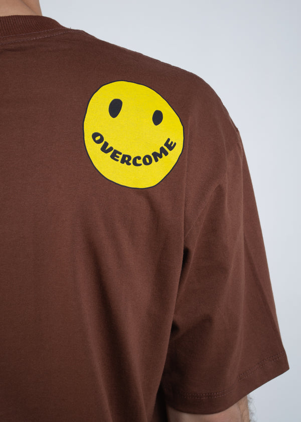 Camiseta Overcome Secret Smile Marrom