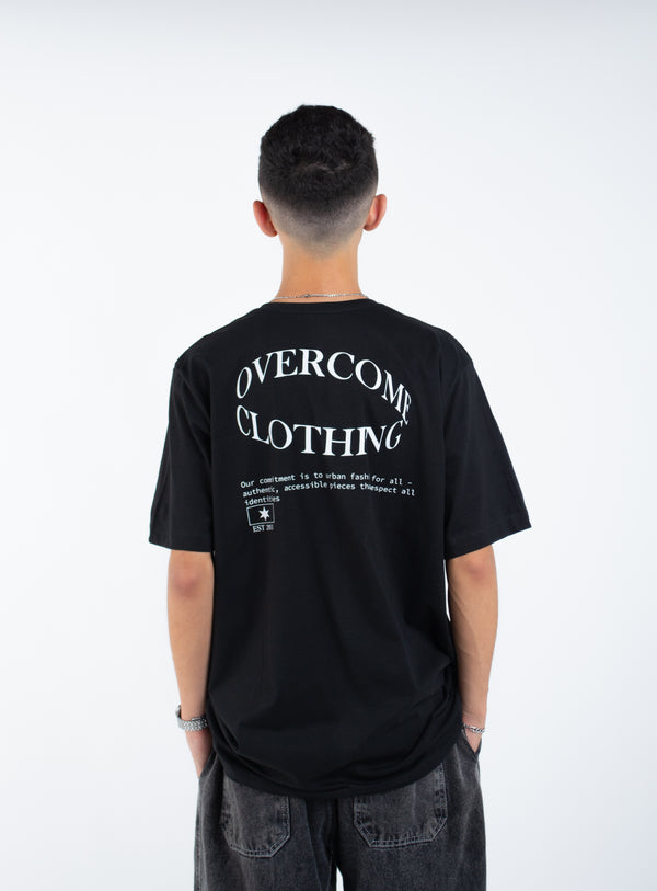 Camiseta Overcome Spiral Script Preta
