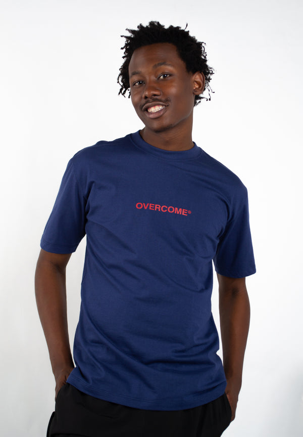 Camiseta Overcome x Gabi Weekend "Back Script" Azul Marinho