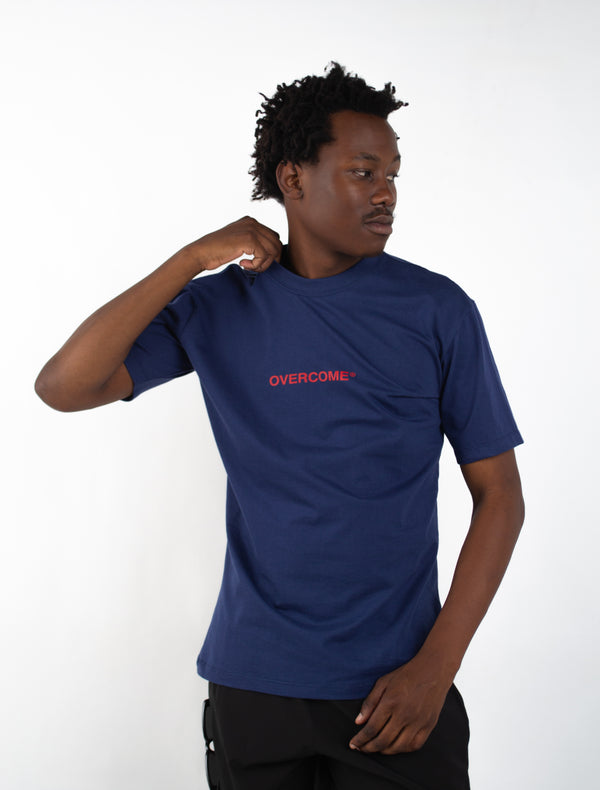 Camiseta Overcome x Gabi Weekend "Back Script" Azul Marinho