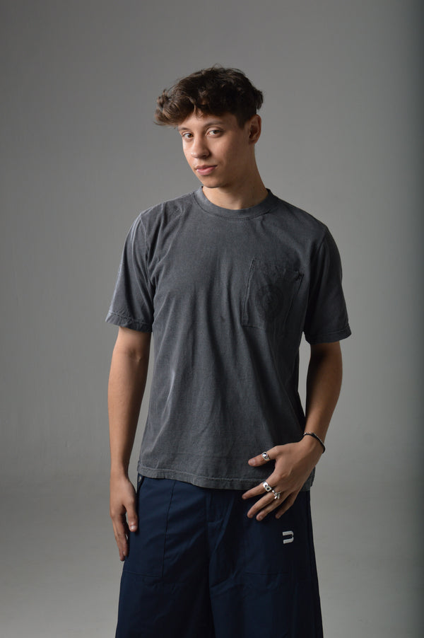 Camiseta Overcome Pocket Old Letters IV Estonada