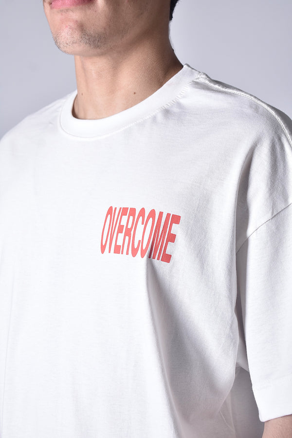 Camiseta Overcome Show Merch Off White