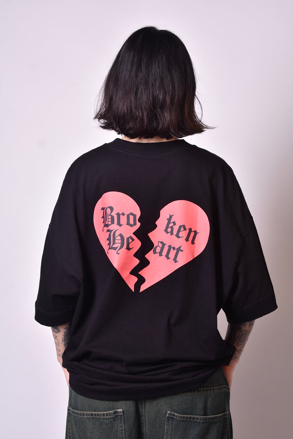 Camiseta Overcome Oversized Broken Heart 2.0 Preta
