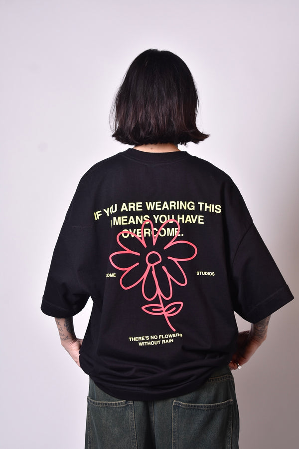 Camiseta Overcome Oversized Flower Draw Preta