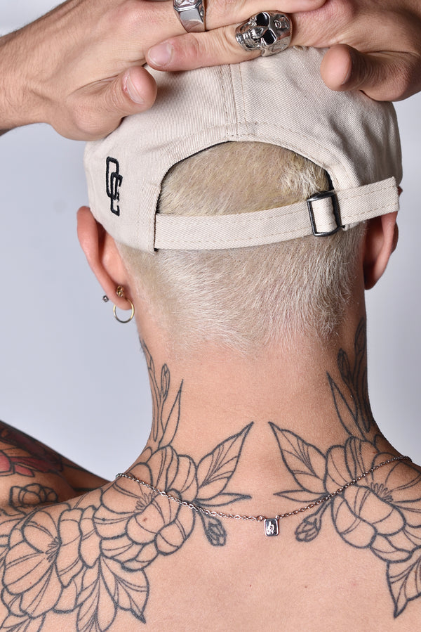 Boné Dad Hat Overcome Metallic Off White