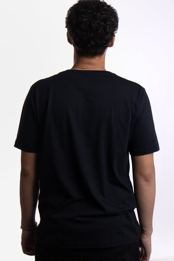 Camiseta Overcome Gothic Circle Preta