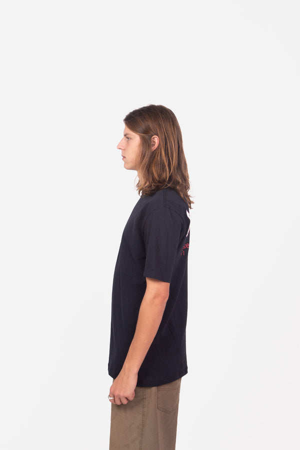 Camiseta Overcome Wavy Preta
