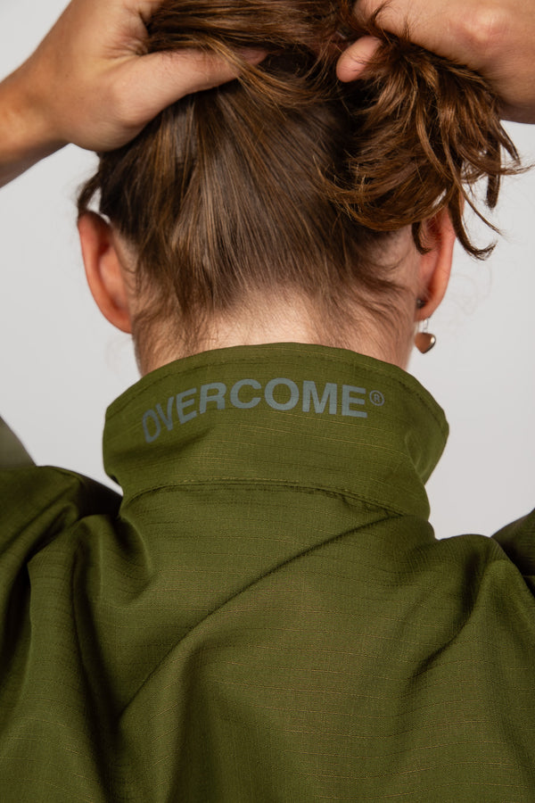 Corta Vento Overcome RipStop "Collar Neck" Verde Militar