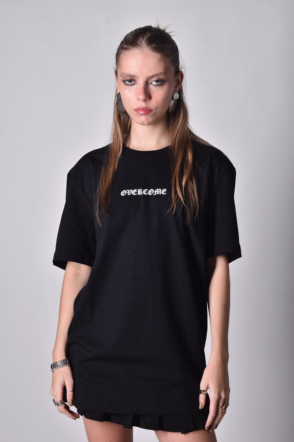 Camiseta Overcome Gothic Preta