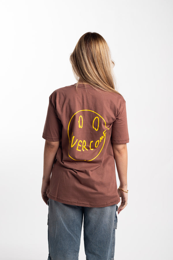 Camiseta Overcome "Smile for Haters" Marrom