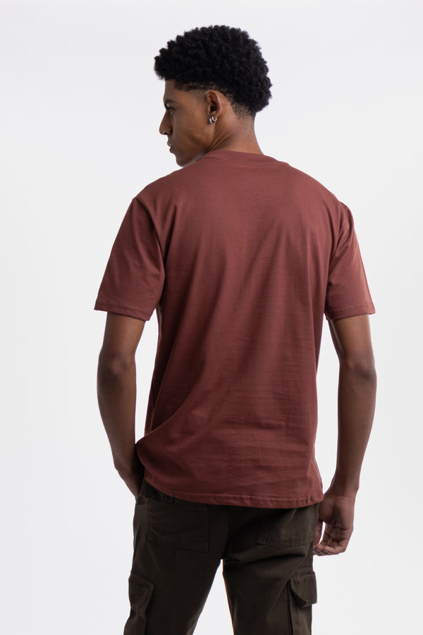 Camiseta Overcome New Script Marrom