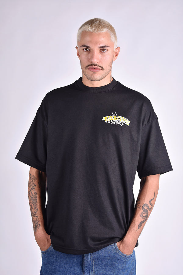 Camiseta Overcome Oversized Disturb Preta