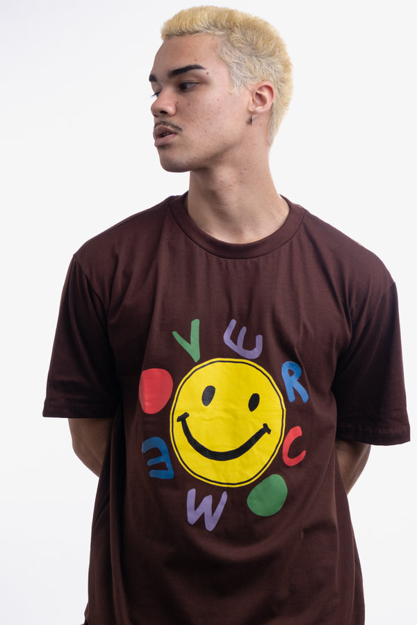 Camiseta Overcome Smile Marrom