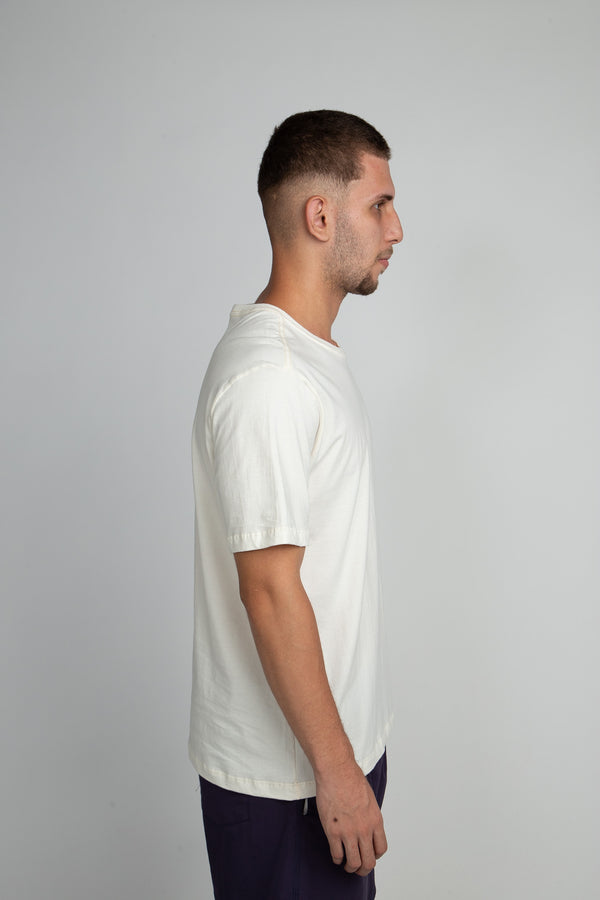 Camiseta Overcome Minimalist Essentials Off White