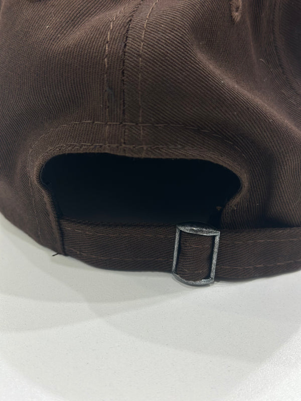 Boné Dad Hat Overcome Signature Marrom