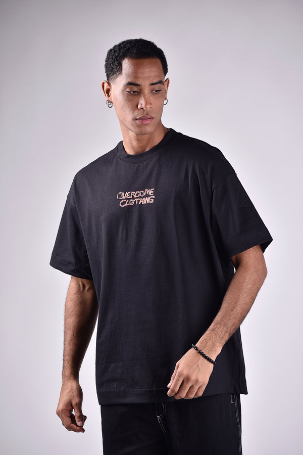 Camiseta Oversized Overcome Sketch Preta