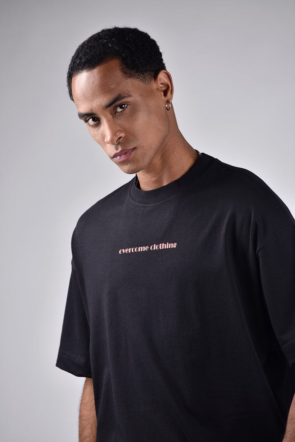 Camiseta Overcome Oversized Round Flower Preta