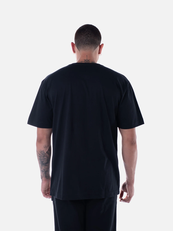 Camiseta Overcome Bite Preta