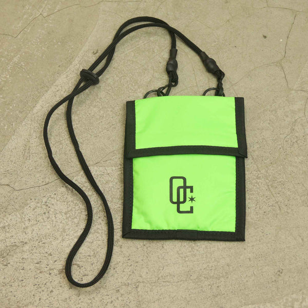 Pouch Bag Overcome "OC Logo" Verde Neon