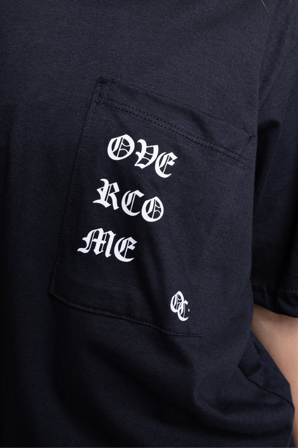 Camiseta Overcome Pocket Old Letters Logobox Preta