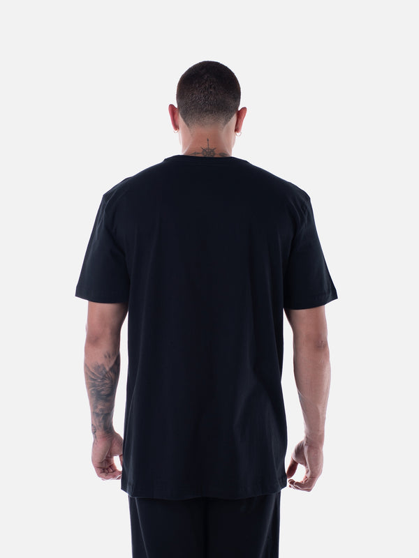 Camiseta Overcome "Astro" Preta